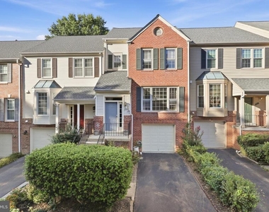 9364 Peter Roy Court - Photo Thumbnail 31