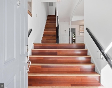9364 Peter Roy Court - Photo Thumbnail 2