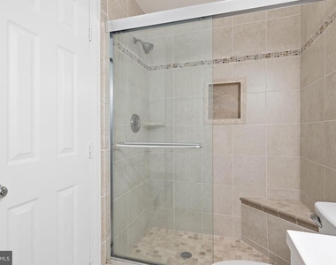 9364 Peter Roy Court - Photo Thumbnail 21