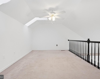 9364 Peter Roy Court - Photo Thumbnail 16