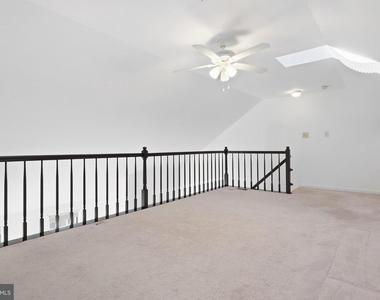 9364 Peter Roy Court - Photo Thumbnail 17