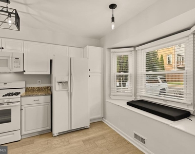 7553 Chrisland Cove - Photo Thumbnail 3