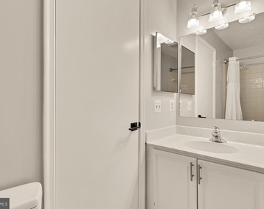 7553 Chrisland Cove - Photo Thumbnail 18