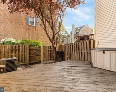 7553 Chrisland Cove - Photo Thumbnail 12