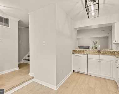 7553 Chrisland Cove - Photo Thumbnail 7