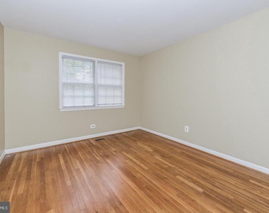 1860 Golf View Court - Photo Thumbnail 24