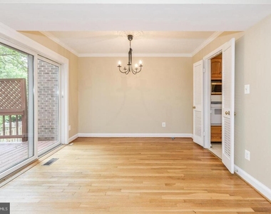 1860 Golf View Court - Photo Thumbnail 27
