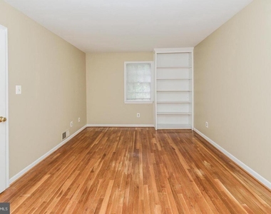 1860 Golf View Court - Photo Thumbnail 22