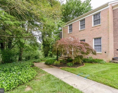 1860 Golf View Court - Photo Thumbnail 29
