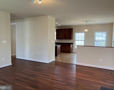 6930 Westlawn Drive - Photo Thumbnail 14