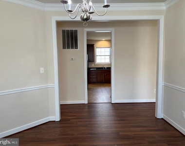6930 Westlawn Drive - Photo Thumbnail 8