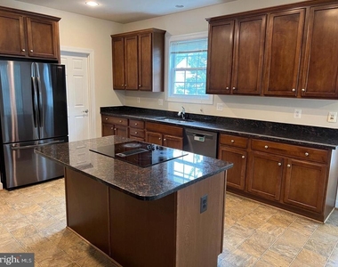 6930 Westlawn Drive - Photo Thumbnail 18