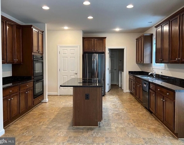 6930 Westlawn Drive - Photo Thumbnail 17
