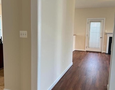 6930 Westlawn Drive - Photo Thumbnail 9