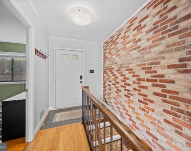 3895 Steppes Court - Photo Thumbnail 4
