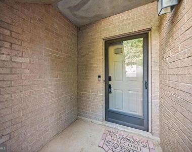 3895 Steppes Court - Photo Thumbnail 2