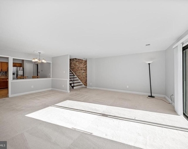3895 Steppes Court - Photo Thumbnail 10