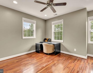 8604 Woodlawn Court - Photo Thumbnail 24