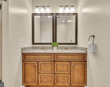 8604 Woodlawn Court - Photo Thumbnail 34