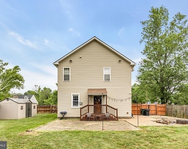 8604 Woodlawn Court - Photo Thumbnail 46