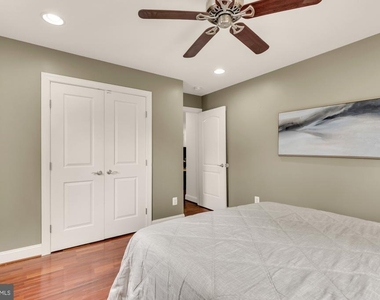 8604 Woodlawn Court - Photo Thumbnail 23