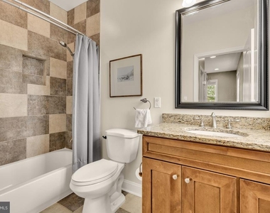 8604 Woodlawn Court - Photo Thumbnail 30