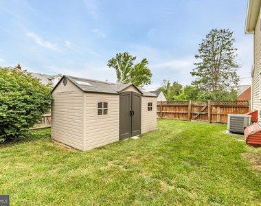 8604 Woodlawn Court - Photo Thumbnail 49