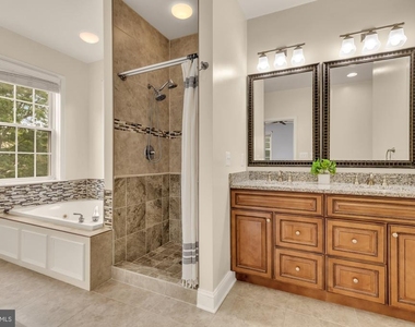 8604 Woodlawn Court - Photo Thumbnail 35