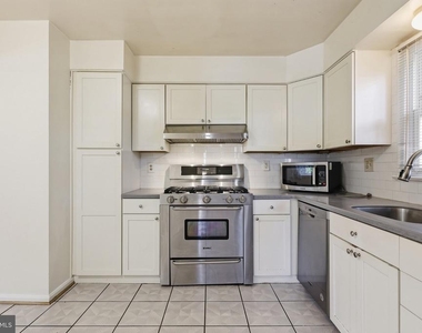 360 Park Street Ne - Photo Thumbnail 7