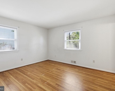 360 Park Street Ne - Photo Thumbnail 16