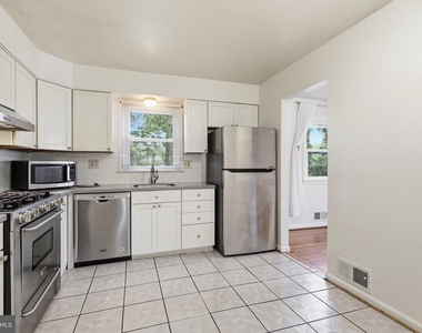 360 Park Street Ne - Photo Thumbnail 6