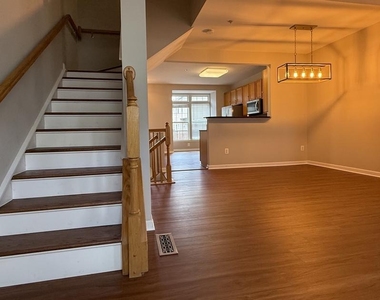 970 Harrison Circle - Photo Thumbnail 14