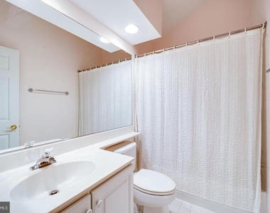 819 Rivergate Place - Photo Thumbnail 30