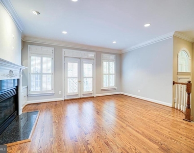 819 Rivergate Place - Photo Thumbnail 10