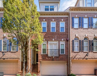819 Rivergate Place - Photo Thumbnail 1