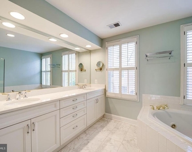 819 Rivergate Place - Photo Thumbnail 23