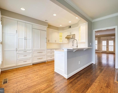 819 Rivergate Place - Photo Thumbnail 2
