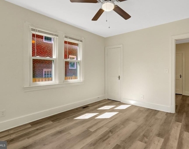 34 E Walnut Street - Photo Thumbnail 15