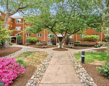 1423 N Nash Street - Photo Thumbnail 1