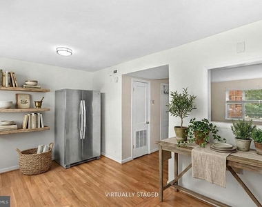 1423 N Nash Street - Photo Thumbnail 4