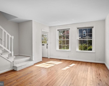 3305 S Wakefield Street - Photo Thumbnail 5