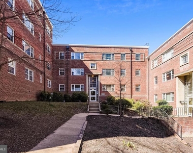 1320 Fort Myer Drive - Photo Thumbnail 25
