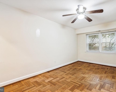 1320 Fort Myer Drive - Photo Thumbnail 14