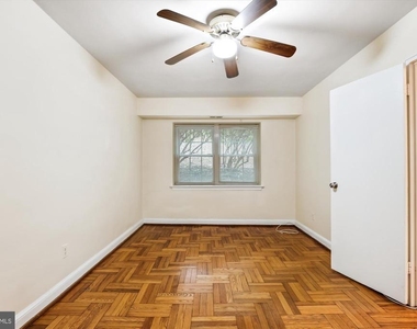 1320 Fort Myer Drive - Photo Thumbnail 15