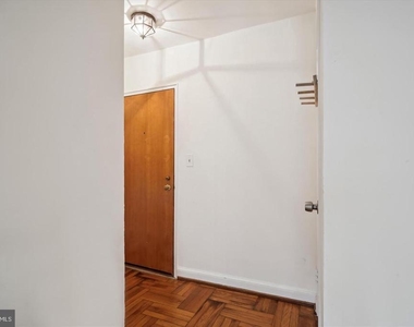 1320 Fort Myer Drive - Photo Thumbnail 1