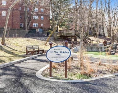 1320 Fort Myer Drive - Photo Thumbnail 30