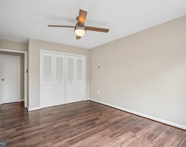 4390 Lorcom Lane - Photo Thumbnail 10