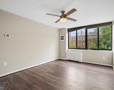 4390 Lorcom Lane - Photo Thumbnail 9