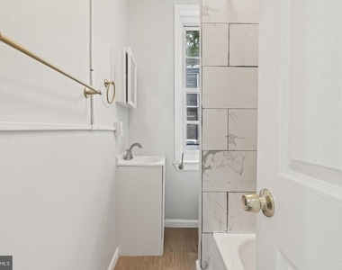 2423 N Myrtlewood Street - Photo Thumbnail 21