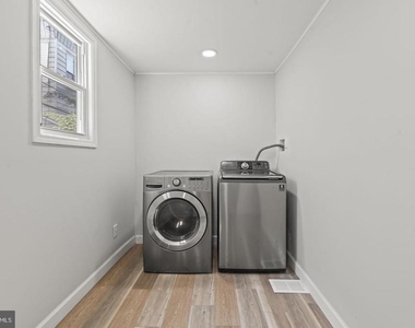 2423 N Myrtlewood Street - Photo Thumbnail 31